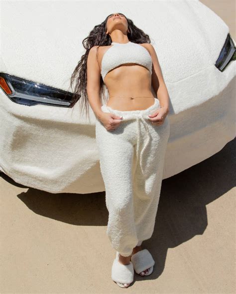 Yes Kim Kardashian Really Covered A Lamborghini Urus With Furry Fabric