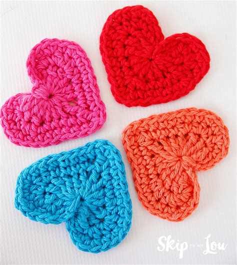 heart crochet pattern easy crochet heart garland pattern skip   lou