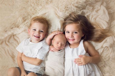 siblings  kids newborn photo