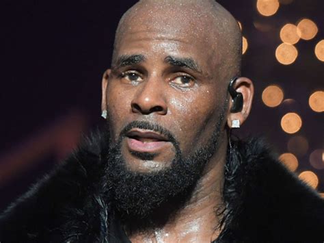 R Kelly Drops 19 Min Song ‘i Admit” Addressing Current