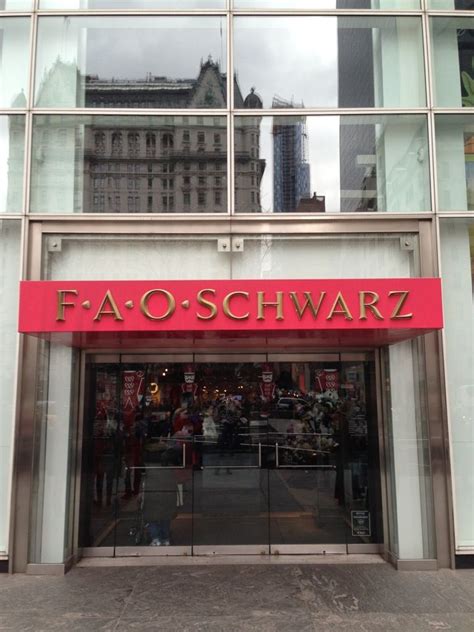 store front   words faooschwarzwarz
