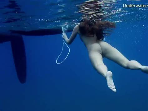 swimming gracefully naked underwater free porn videos youporn