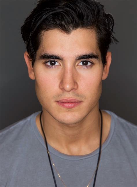 New Mutants Henry Zaga Set To Play Sunspot In X Men Spinoff