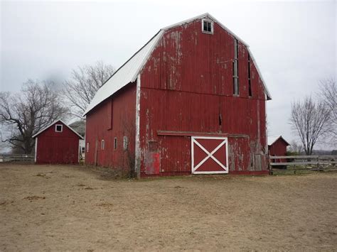 american barn  disappearing american icon america
