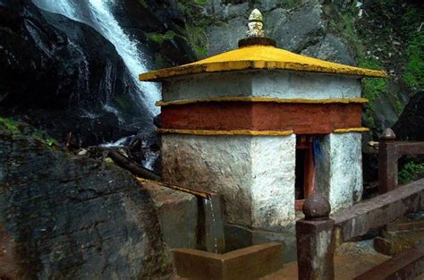 paro taktsang the breathtaking himalayan cloud monastery ancient origins