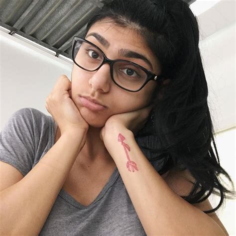 mia khalifa just compared herself to malala and people are seriously offended