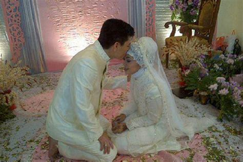cerita lucu malam pertama kisah malam pertama pengantin foto bugil bokep 2017