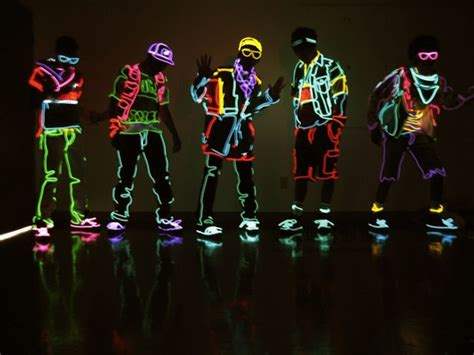 pin  lilian tena  glow   dark party neon outfits dark costumes neon