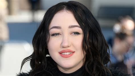 Noah Cyrus Turned Her Instagram Comments Back On For Her Fans Teen Vogue