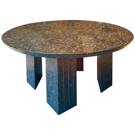 grosser runder  sitzer tisch aus granit bei pamono kaufen
