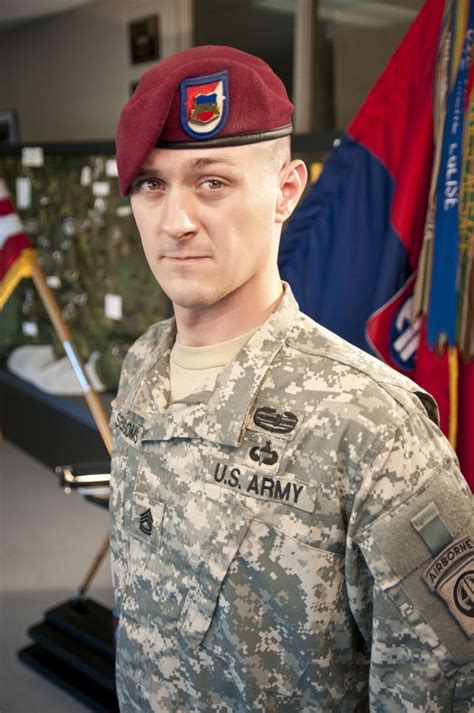 airborne division announces  jumpmaster   year article  united states army
