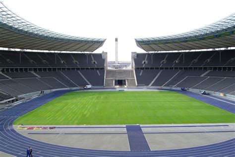 dateiolympic stadium football fieldjpg wikipedia