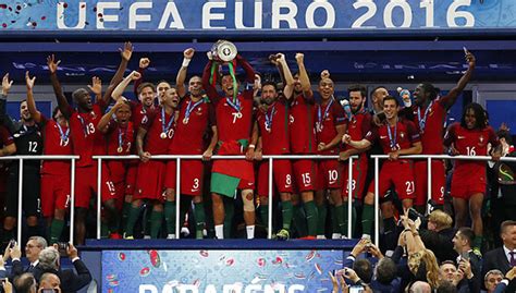 sejarah hari   juli portugal juara euro  juara piala dunia