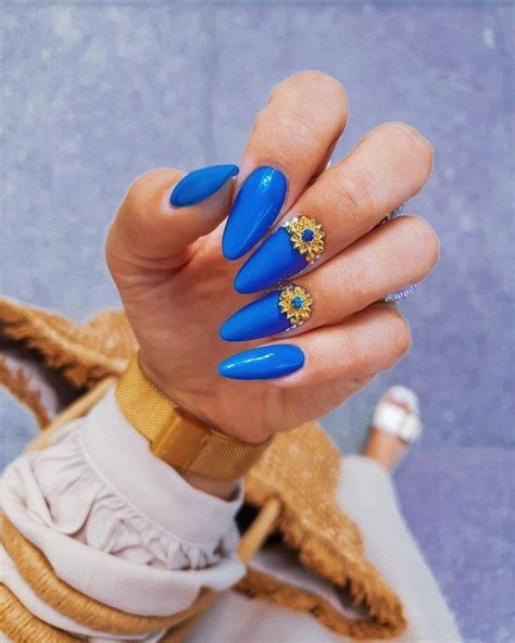 fall nail designs  trends  autumn  winter  manicure