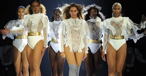 beyonce did the single ladies dance with two random fans