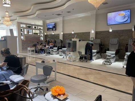 luxy nails  spa    reviews  town center ave