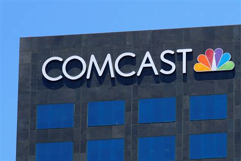 comcast outage affecting business residential customers cbs news