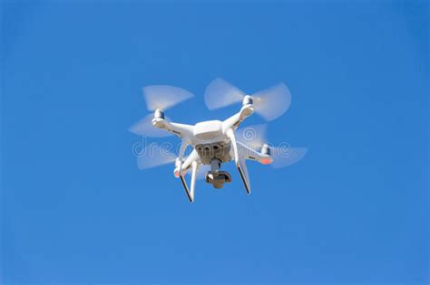 quadrocopter dji phantom  flight   sky editorial photography image  film modern