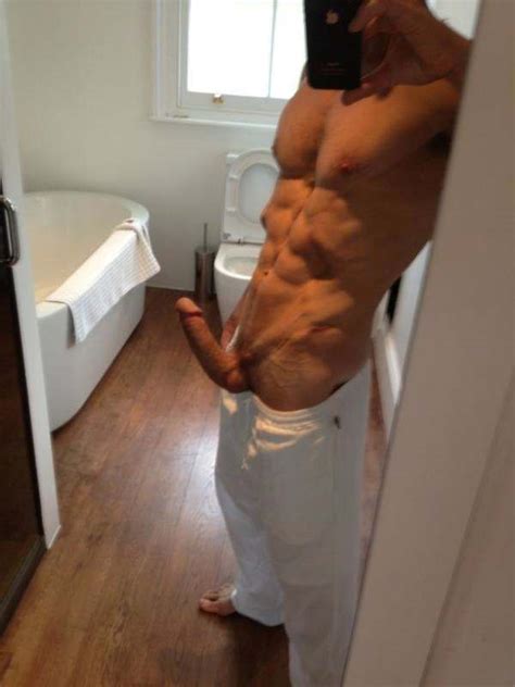naked man selfie 7 softcore gay