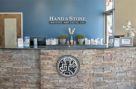 cincinnati oh massage therapist hand and stone massage