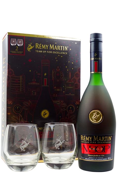 remy martin vsop fine champagne cognac gift set   glasses cl vip bottles