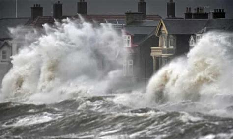 Britain Braces For Gale Force Winds Uk Weather The Guardian