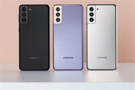 samsungs  galaxy  lineup chooses refinement  reinvention