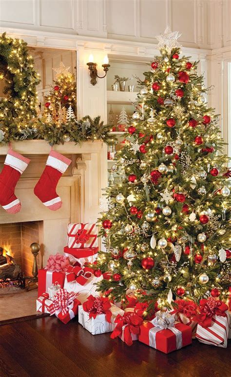 decorate  christmas tree