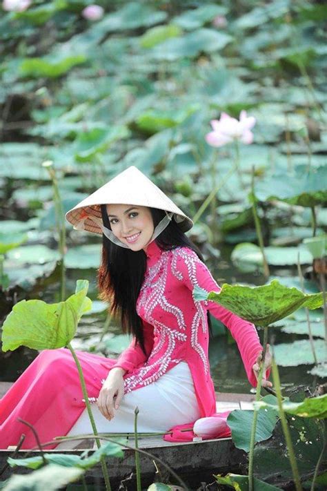 travel asian people asian beauty vietnam lady in pink traditional fashion asian beauty