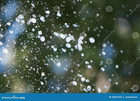 Water Droplets 库存图片 图片 包括有 å­—æ®µ ä¸‹è ½ è è æ·±åº¦ 30097033