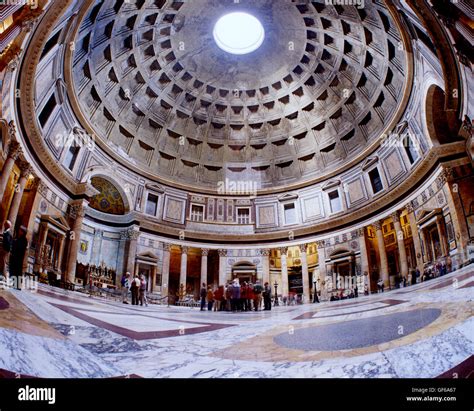 innenraum des pantheon rom italien stockfotografie alamy