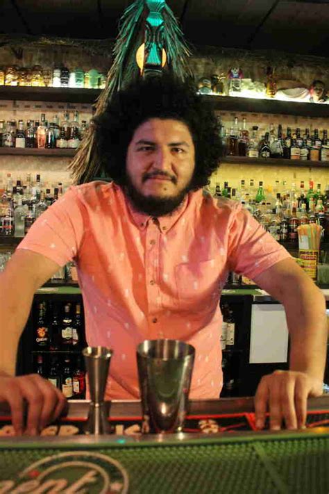 best bartenders mixing craft cocktails in houston tx