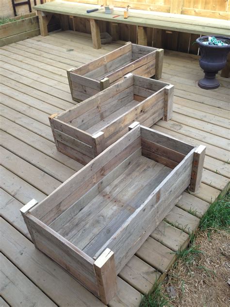 How To Make A Garden Planter From Pallets