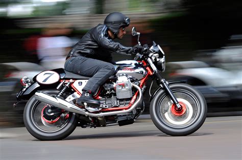 moto guzzi  racer specs   autoevolution