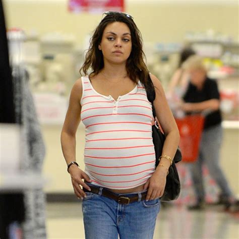 mila kunis pregnancy style