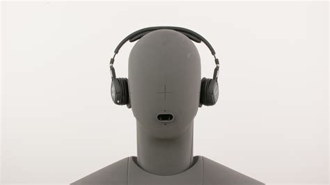type  headphones      ear   ear  earbuds