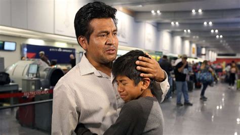 ohio father of 4 bids farewell before deportation to mexico abc news
