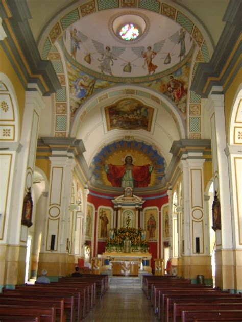 interior da basilica de sao francisco em caninde ce