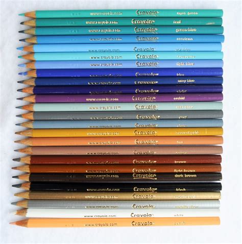 crayola  count colored pencils whats   box crayola