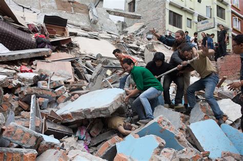 Earthquake Devastates Nepal Killing More Than 1 900 The New York Times