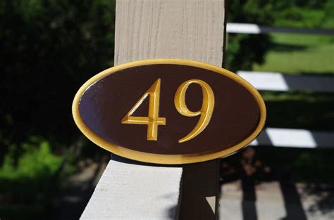 custom engraved house number sign address signs   order  carving company