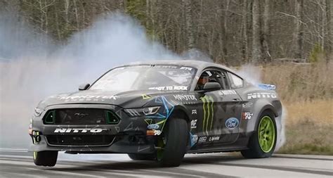 vaughn gittin jr heats  track   hp rtr  mustang source