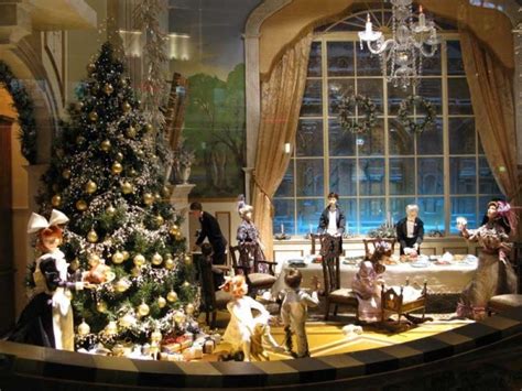 christmas and holiday windows at new york department stores