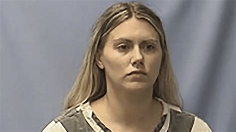 former 30 year old arkansas teacher accused of sending nude photos to a