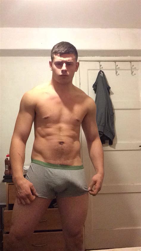 Hot Hunk With A Big Good Looking Cock Nude Amateur Guys