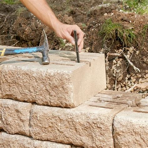 build  retaining wall   simple steps  blocks