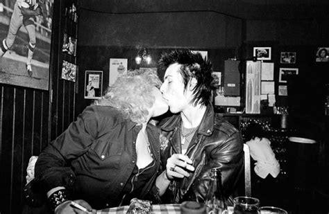 the short and tragic romance photos of nancy spungen and