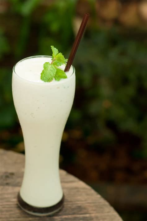 dairy free vanilla milkshake recipe mindbodygreen