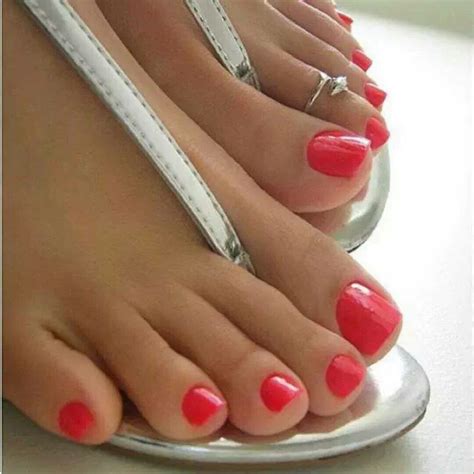Jokin N Pokin On Twitter Sexy Close Up Of Beautiful Red Toes