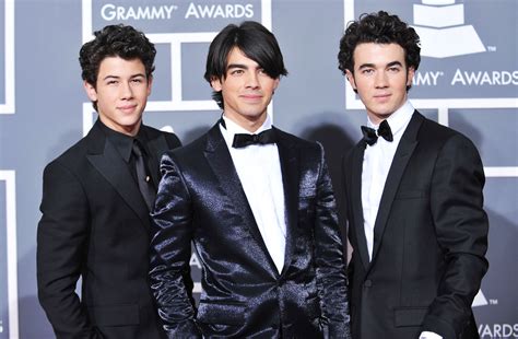 relive  highs  lows   jonas brothers career